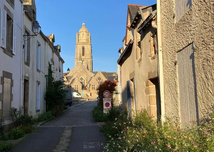 Charmante Maison Renovee Au Calme Avec Jardin Privatif, A 500m Des Plages Et Proche Commerces - Fr-1-306-1082 * Batz-sur-Mer