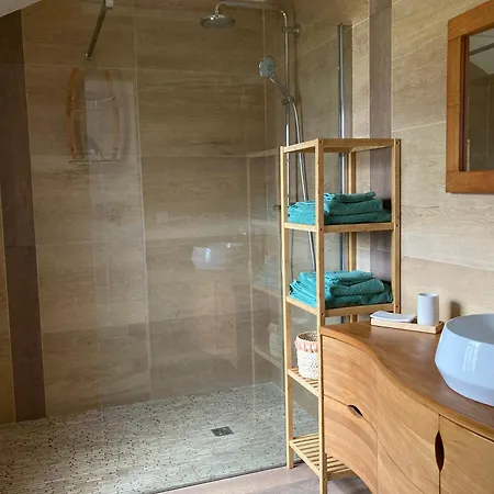 Charmante Maison Renovee Au Calme Avec Jardin Privatif, A 500m Des Plages Et Proche Commerces - Fr-1-306-1082 Country house *