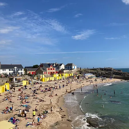 Vakantiehuis Charmante Maison Renovee Au Calme Avec Jardin Privatif, A 500m Des Plages Et Proche Commerces - Fr-1-306-1082 Batz-sur-Mer