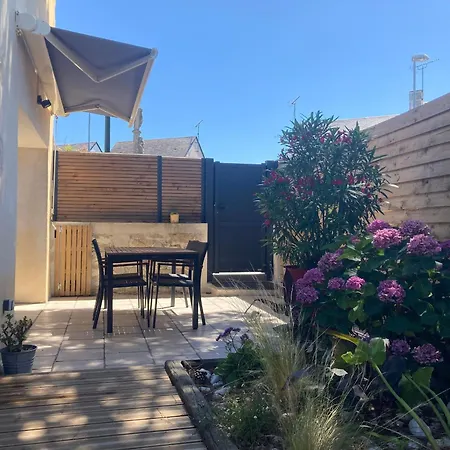 Country house Charmante Maison Renovee Au Calme Avec Jardin Privatif, A 500m Des Plages Et Proche Commerces - Fr-1-306-1082 Batz-sur-Mer