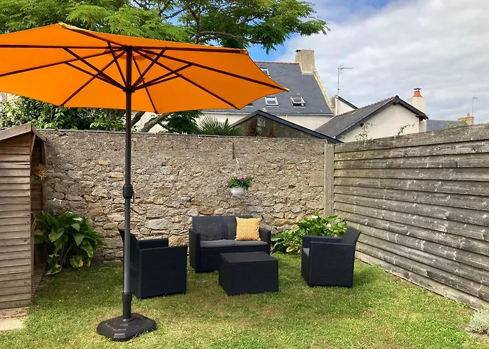 Charmante Maison Rénovée Au Calme Avec Jardin Privatif, à 500m Des Plages Et Proche Commerces - Fr-1-306-1082 Casa de Férias *