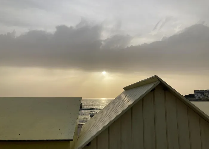 Charmante Maison Rénovée Au Calme Avec Jardin Privatif, à 500m Des Plages Et Proche Commerces - Fr-1-306-1082 * Batz-sur-Mer