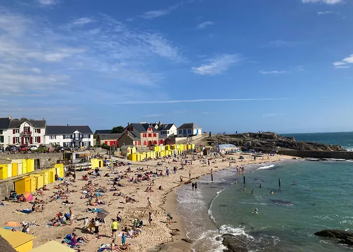 Casa de Férias Charmante Maison Rénovée Au Calme Avec Jardin Privatif, à 500m Des Plages Et Proche Commerces - Fr-1-306-1082 Batz-sur-Mer